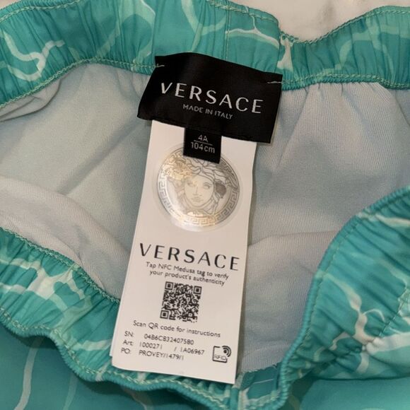 VERSACE BOYS SWIM TRUNKS 4A - Picture 3 of 6